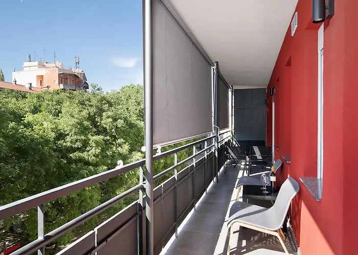 Golden Gate Apartment