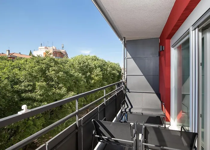 Golden Gate Apartment